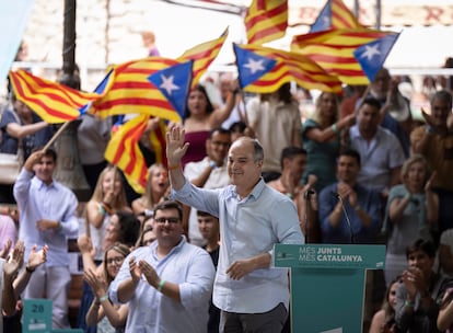 Jordi Turull est applaudi au terme de son discours, ce dimanche. 