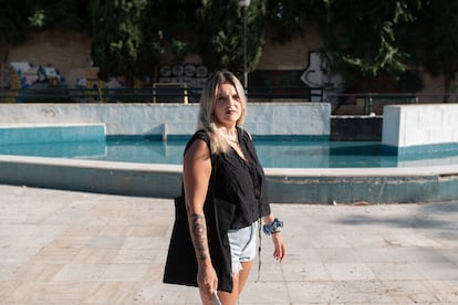 María Rodríguez, 26 ans, dans le parc Turruñuelo - Marifé de Triana, à Séville le 30 juillet.