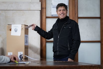 Axel Kicillof dépose son vote ce dimanche dans la province de Buenos Aires.