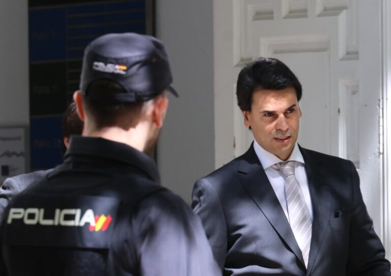 Les couples d'Ayuso recourent à la Cour provinciale leur traitement de la fraude budgétaire