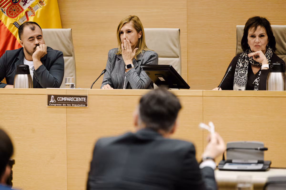 Le juge Dana rejette catégoriquement la convocation de Rufián pour avoir montré au Congrès un morceau de corde provenant d'une noyée