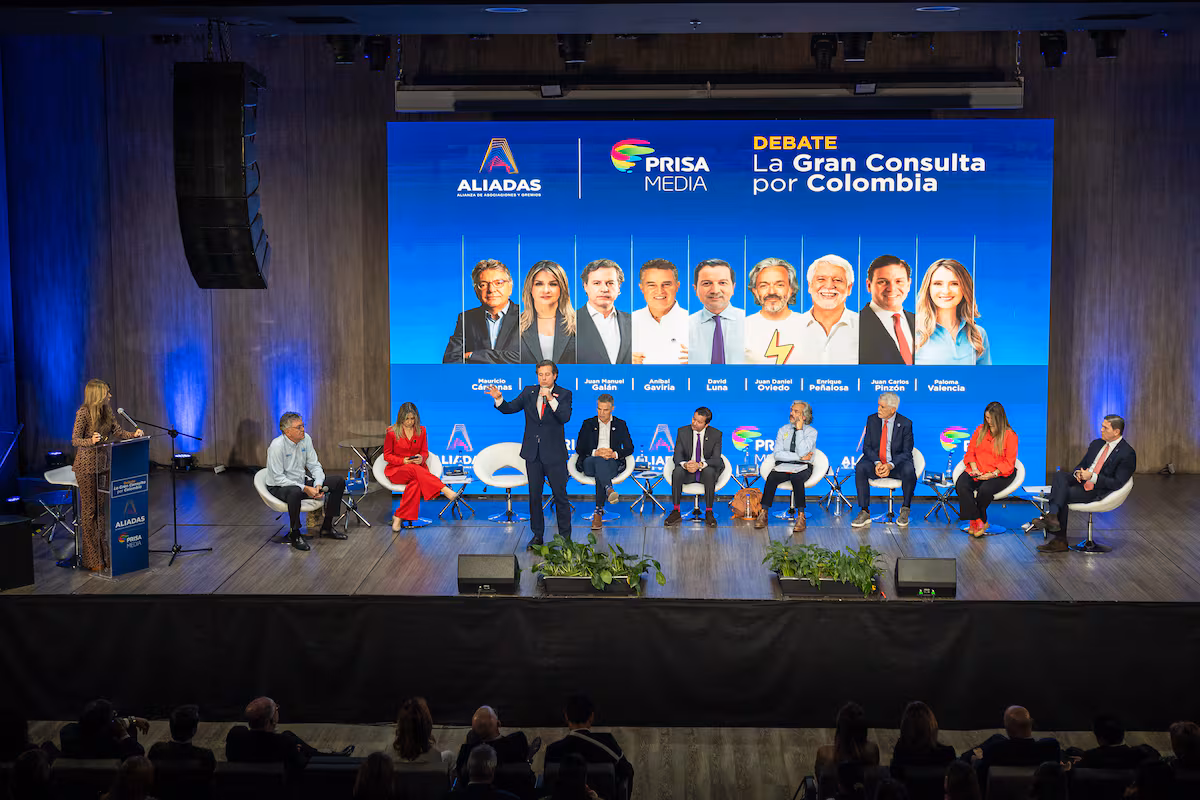 Les neuf candidats de droite renforcent leur unité face à la division de la gauche et à la menace de De La Espriella