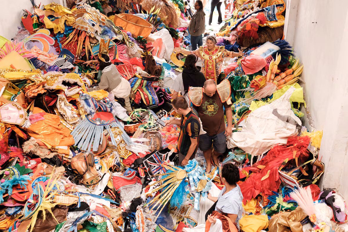 Une seconde vie pour les costumes de Carnaval : l'idée de Rio pour que les déchets de fête ne finissent pas à la décharge