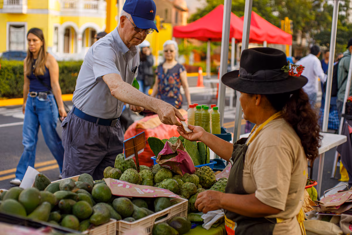 Les foires paysannes qui nourrissent Lima de la biodiversité