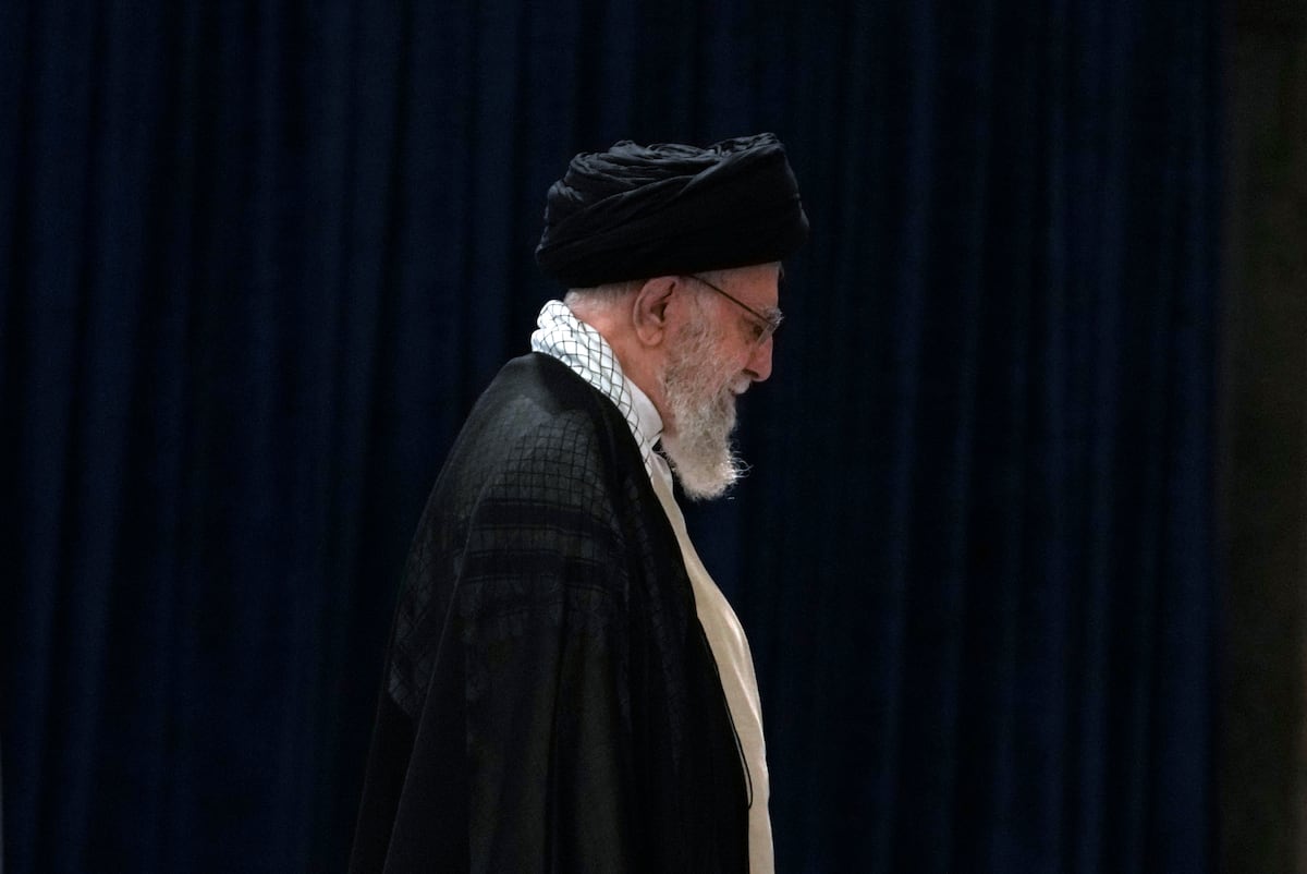 Ali Khamenei, l'ayatollah qui a dirigé l'Iran d'une main de fer pendant près de quatre décennies