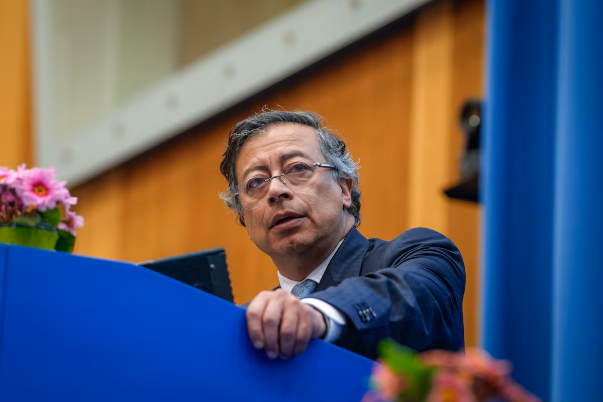 Petro accuse l'Équateur de bombarder la Colombie et la crise diplomatique s'intensifie