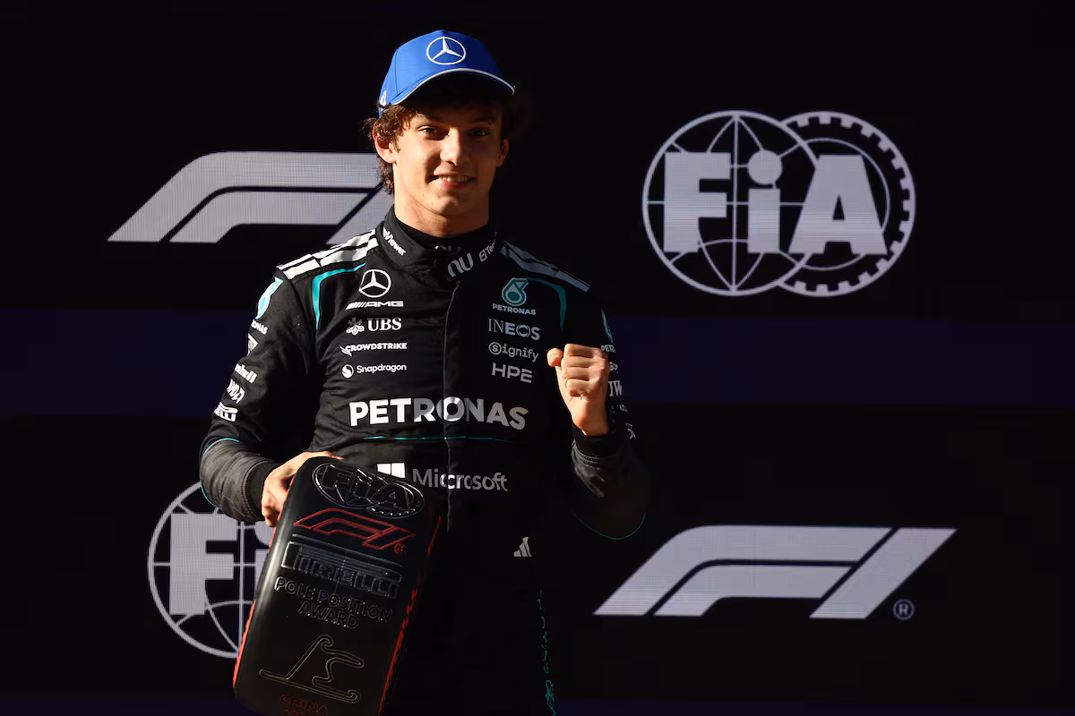 Ferrari met le (mini) turbo dans le GP de Chine ; Antonelli, l'épopée