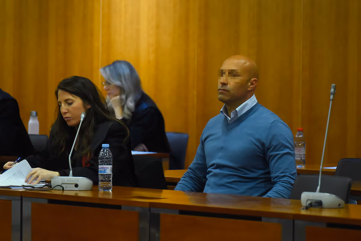 Un homme reconnu coupable du meurtre d'une femme qui doit faire l'objet d'un deuxième procès pour le meurtre d'un ancien partenaire