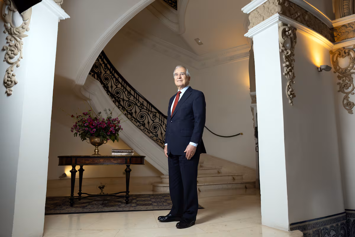 Nicholas Stern, économiste : « La décroissance est une diversion et une conspiration contre le monde en développement »