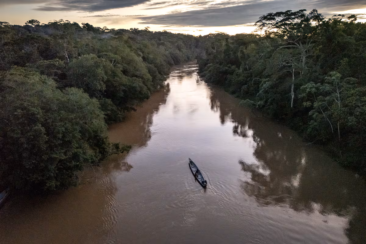 L’exploitation minière illégale progresse en Amazonie et coince les gardes du parc en Équateur