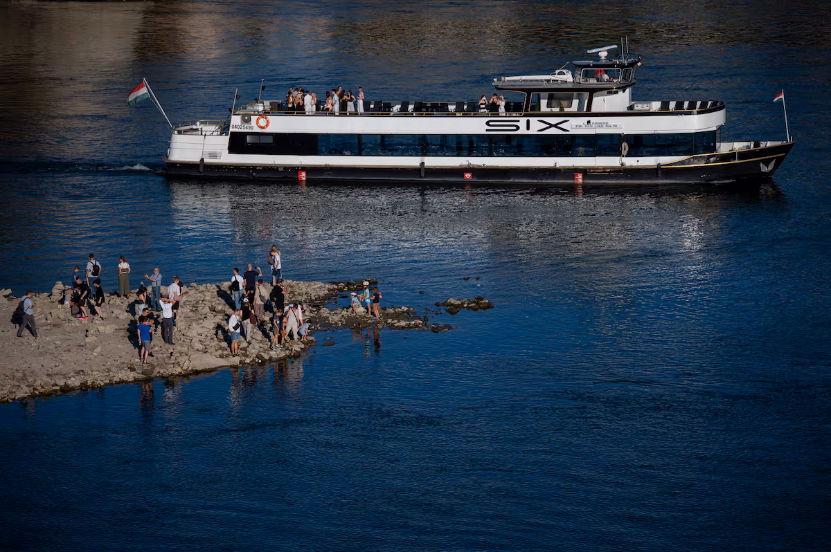 La sécheresse ruine la croisière sur le Danube de 120 Espagnols : « Nous allons finir par faire 1 500 kilomètres en autocar »