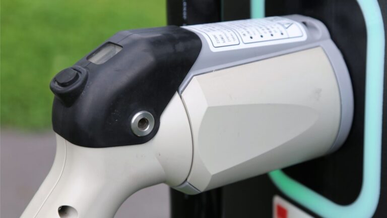 Recharge publique en Espagne : 53 373 bornes actives et plus de puissance